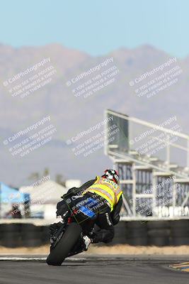 media/Feb-03-2024-SoCal Trackdays (Sat) [[767c60a41c]]/11-Turn 16 (2pm)/